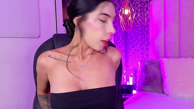 Snapshot of IrisDeLaVega_ chatting on 19, 3, 2026 IrisDeLaVega online show from 19, 3, 2026