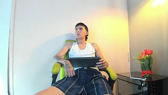 Xanderr owen2 online show from 5, 1, 2026