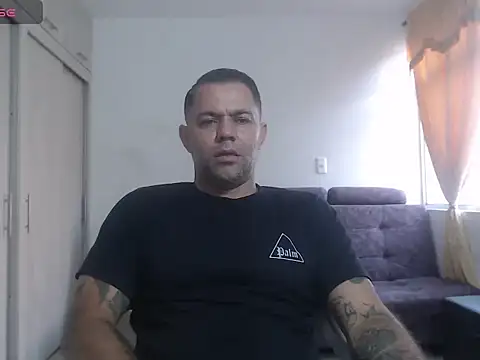 Alexander Halls online show from 13, 11, 2025