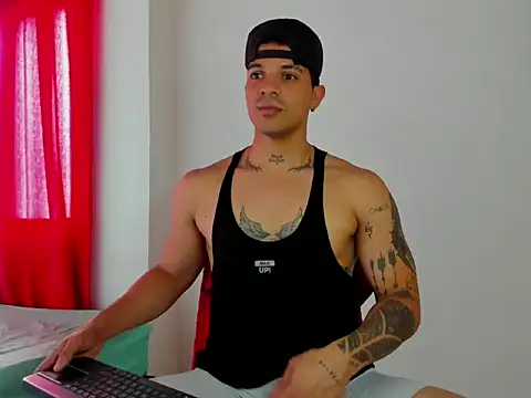 Zayn maxwell online show from 6, 2, 2026