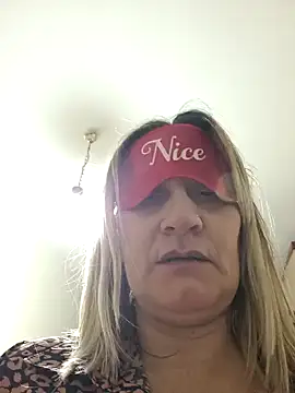 Snapshot of Tania9_ chatting on 14, 11, 2025 Tania9 online show from 14, 11, 2025