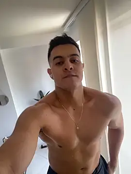 Mason bennet online show from 15, 4, 2026