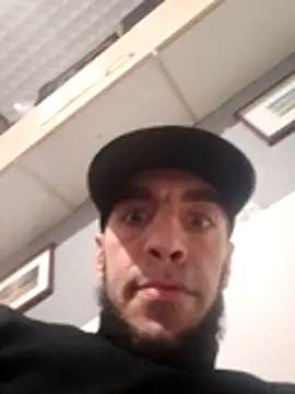 Snapshot of hotguy71000 chatting on 2, 12, 2025 hotguy71000 online show from 2, 12, 2025