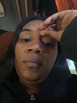 AishaOwens online show from 17, 2, 2026