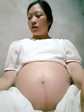 Snapshot of Micky_baby chatting on 17, 5, 2026 Micky baby online show from 17, 5, 2026