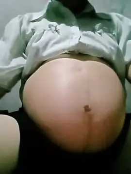Snapshot of Micky_baby chatting on 25, 5, 2026 Micky baby online show from 25, 5, 2026