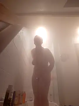 Snapshot of ladychat69 chatting on 1, 2, 2026 ladychat69 online show from 1, 2, 2026