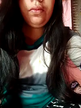 Snapshot of isha_sharma2002 chatting on 15, 11, 2025 isha sharma2002 online show from 15, 11, 2025