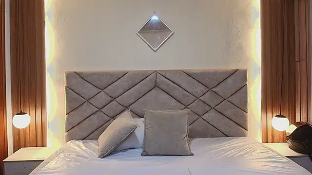 Laracooper  online show from 9, 3, 2026