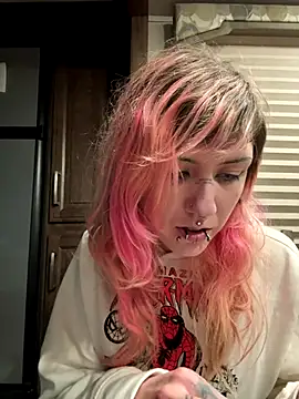 needlefaceUwU online show from 23, 11, 2025