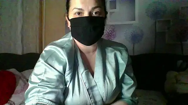 Snapshot of honey_sweet_couple chatting on 13, 11, 2025 honey sweet couple online show from 13, 11, 2025