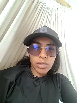 Naomi Nyx online show from 14, 11, 2025