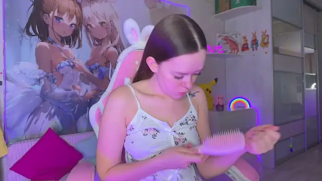Snapshot of CheekySashaCharm chatting on 9, 6, 2026 CheekySashaCharm online show from 9, 6, 2026