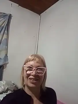 Snapshot of SexyMilf1211 chatting on 5, 6, 2026 SexyMilf1211 online show from 5, 6, 2026