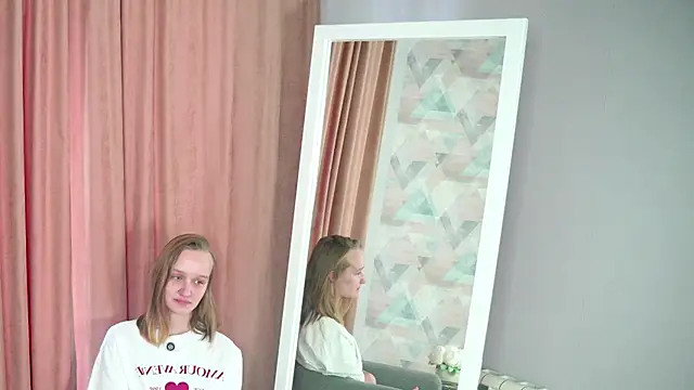 Snapshot of MozellaHorth chatting on 20, 11, 2025 MozellaHorth online show from 20, 11, 2025