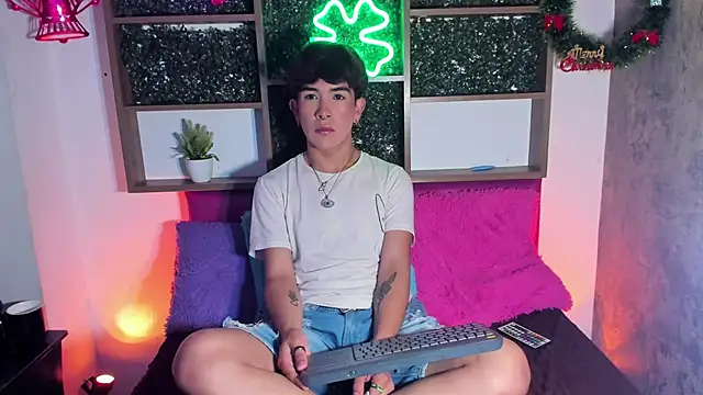 Angeldust19 online show from 19, 11, 2025