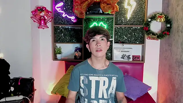 Angeldust19 online show from 5, 12, 2025