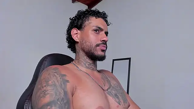 LuigiVitale 1 online show from 13, 4, 2026