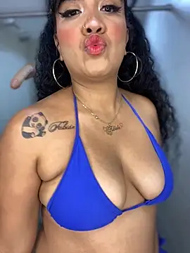 Snapshot of Zoe-star chatting on 15, 11, 2025 Zoe-star online show from 15, 11, 2025