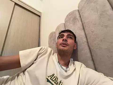 Snapshot of Brunicci chatting on 4, 3, 2026 Brunicci online show from 4, 3, 2026