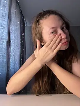 Holy Poly online show from 15, 4, 2026