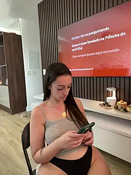 Snapshot of BelleRune chatting on 9, 12, 2024 BelleRune online show from 9, 12, 2024