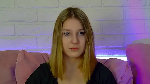 TinnaBurton online show from 28, 2, 2026