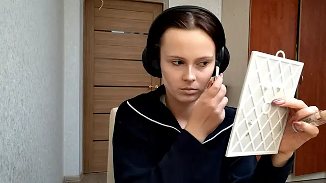 LouiseMarengo online show from 29, 11, 2025