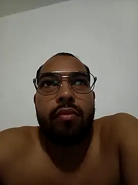 Snapshot of marloncolman98 chatting on 17, 11, 2025 marloncolman98 online show from 17, 11, 2025