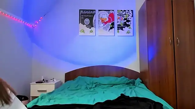 tinyglow online show from 20, 12, 2025