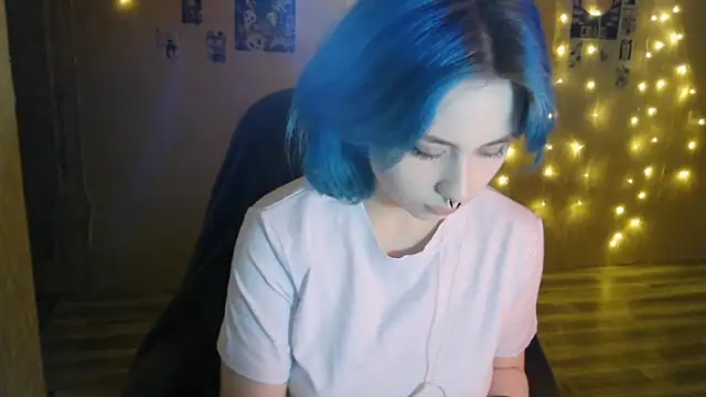 Snapshot of caramelleia chatting on 30, 11, 2025 caramelleia online show from 30, 11, 2025