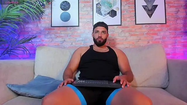 Chris Varden online show from 3, 12, 2025