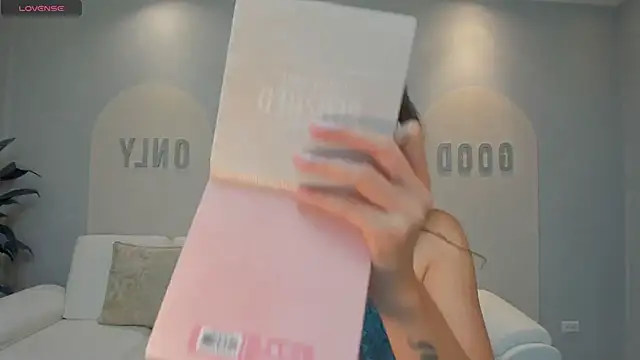 MayaHoffman online show from 25, 2, 2026