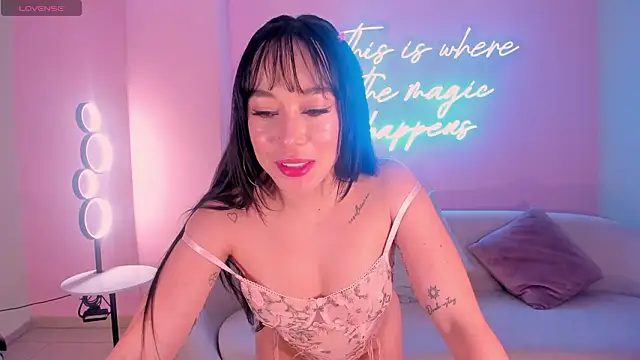 ZaraKafruni online show from 13, 2, 2026