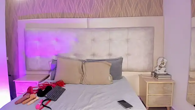 NalaRoux online show from 7, 1, 2026