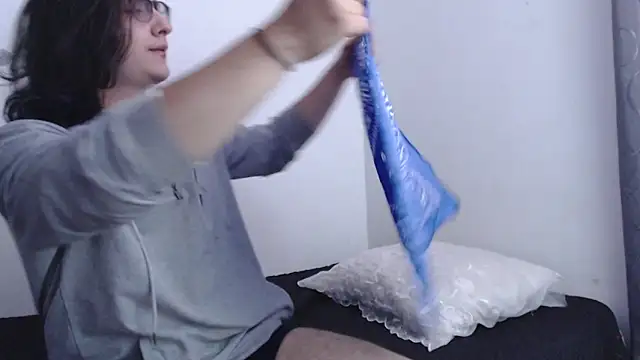 Snapshot of Amoneth_Xx chatting on 4, 12, 2025 Amoneth Xx online show from 4, 12, 2025