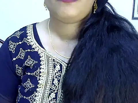 Snapshot of Muskan_Jha chatting on 6, 5, 2026 Muskan Jha online show from 6, 5, 2026