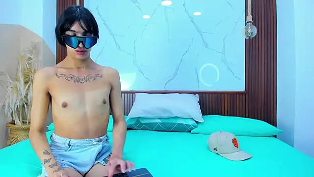 Loversinfire2 online show from 21, 12, 2025