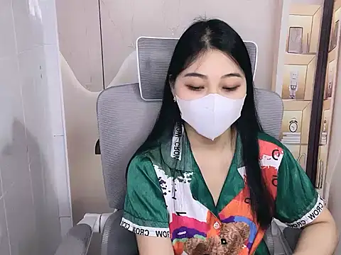 Lousii online show from 4, 4, 2026