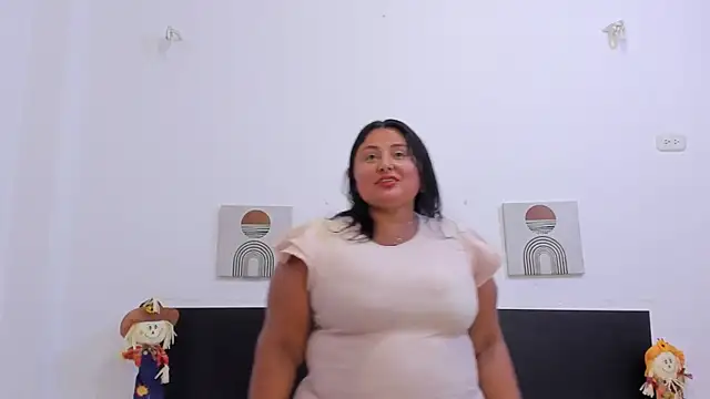 Snapshot of BWW-CINDY11 chatting on 19, 11, 2025 BWW-CINDY11 online show from 19, 11, 2025