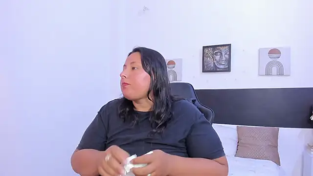 Snapshot of BWW-CINDY11 chatting on 1, 12, 2025 BWW-CINDY11 online show from 1, 12, 2025