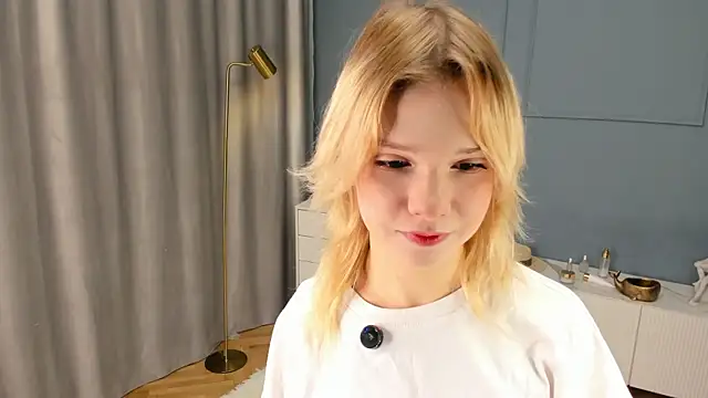 PhillisEsplin online show from 21, 11, 2025