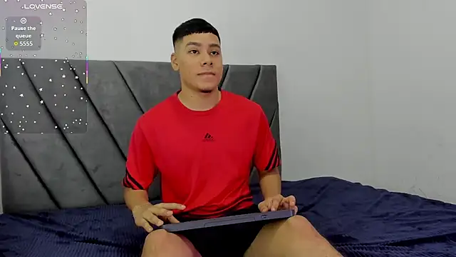 Lucastorrez01 online show from 27, 7, 2026