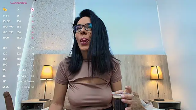 mature eva1 online show from 4, 12, 2025