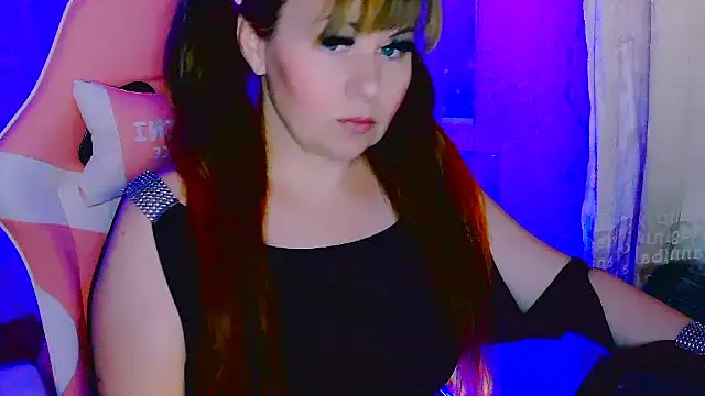 BESTLOLA online show from 17, 11, 2025