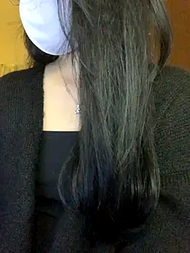 Hanni 22 online show from 20, 11, 2025