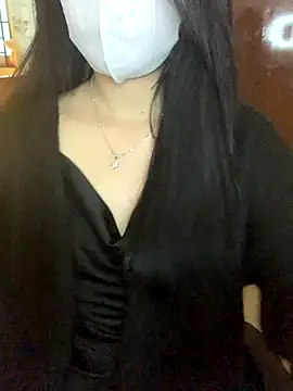 Hanni 22 online show from 24, 11, 2025