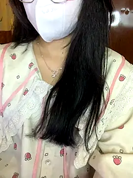 Hanni 22 online show from 27, 11, 2025