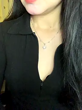 Hanni 22 online show from 30, 11, 2025