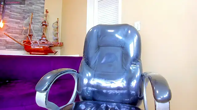 Snapshot of Hottie_Bear chatting on 17, 11, 2025 Hottie Bear online show from 17, 11, 2025